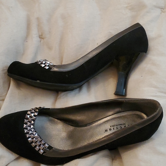 Kenneth Cole Reaction suede heel 9m - Picture 2 of 3